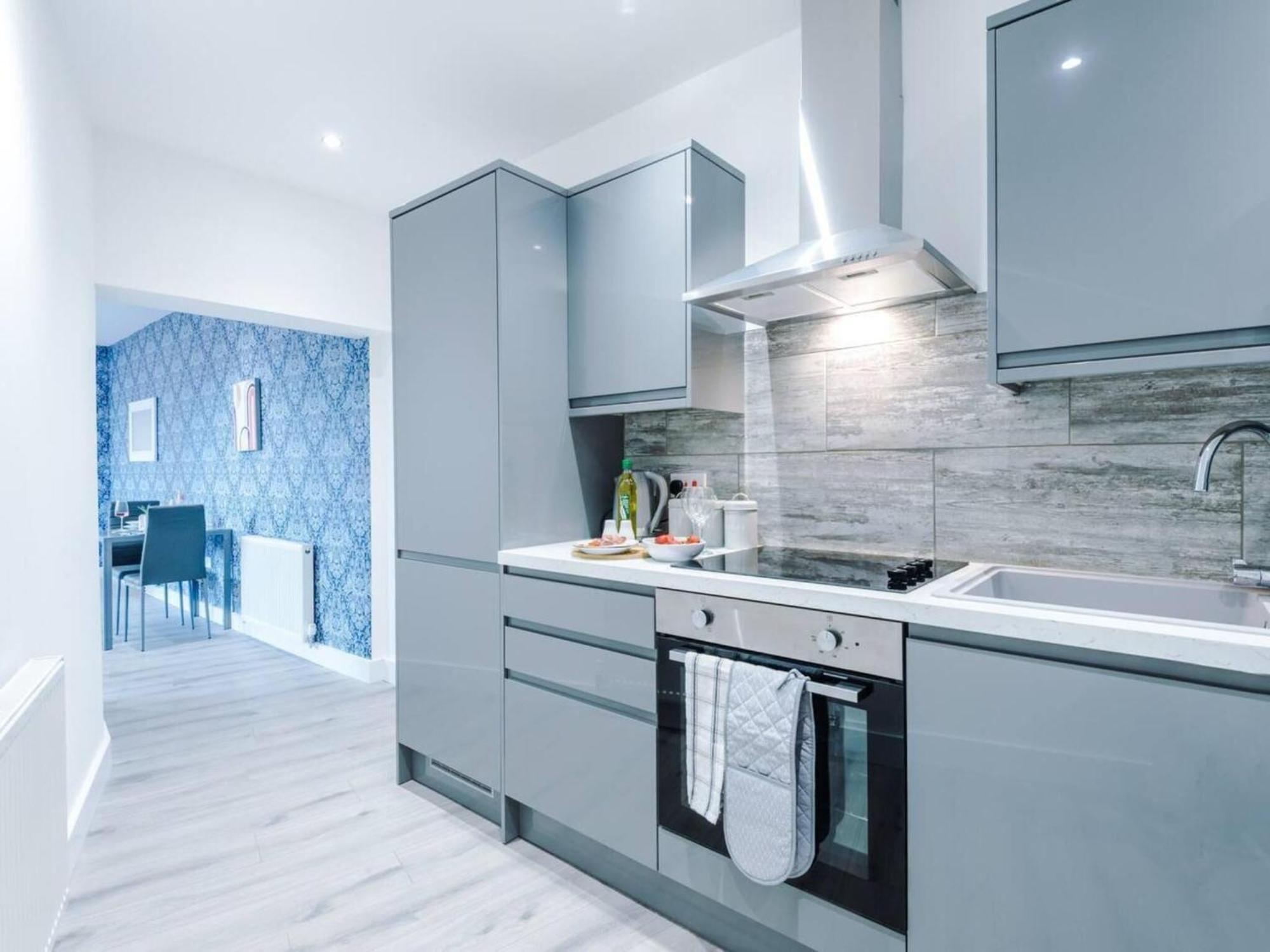 מנצ'סטר The Ecclesian Deluxe Apartments Near Trafford Centre Eccles Train Station מראה חיצוני תמונה